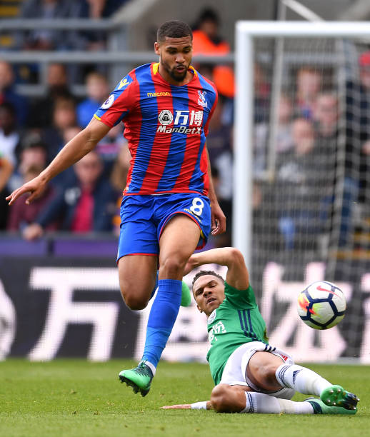 主要围绕姆 主要围绕姆